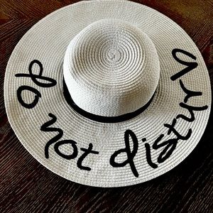 “Do Not Disturb” Sun Hat! 👒